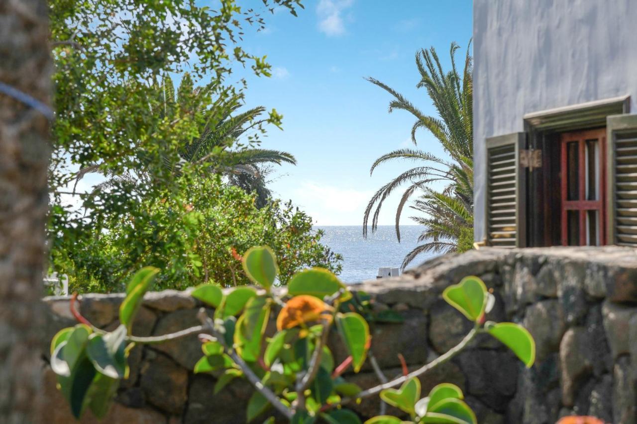 Bungalow Playa Bastian Costa Teguise Bagian luar foto