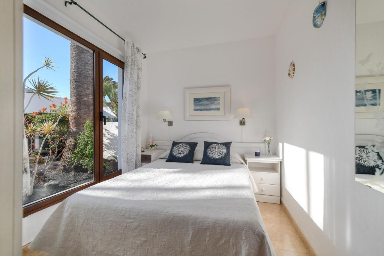 Bungalow Playa Bastian Costa Teguise Bagian luar foto